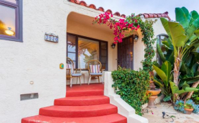 Dreamy Spanish Retreat - Hot Tub Walk to Shops